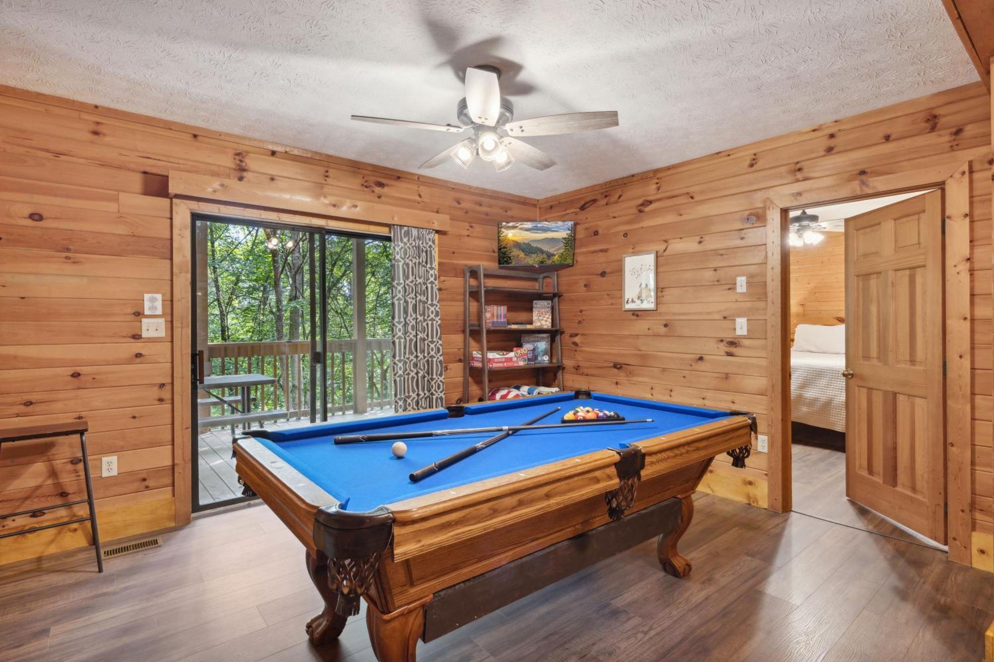 1 Min To The Parkway Spacious Cabin W 3 Suites And Extra Bedroom! Pigeon Forge Exterior photo