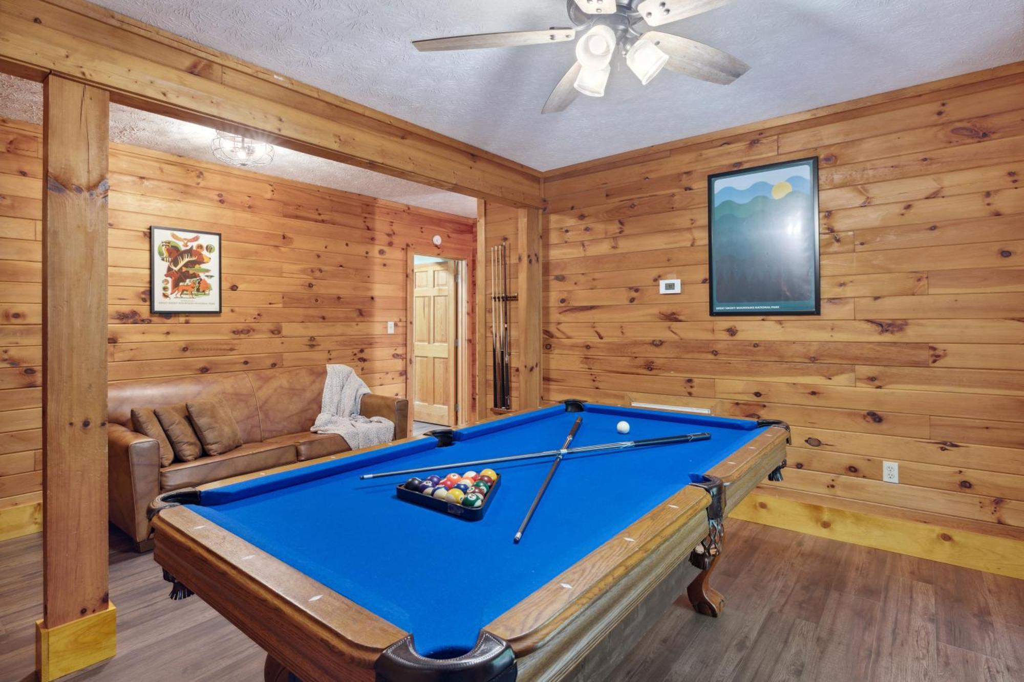 1 Min To The Parkway Spacious Cabin W 3 Suites And Extra Bedroom! Pigeon Forge Exterior photo