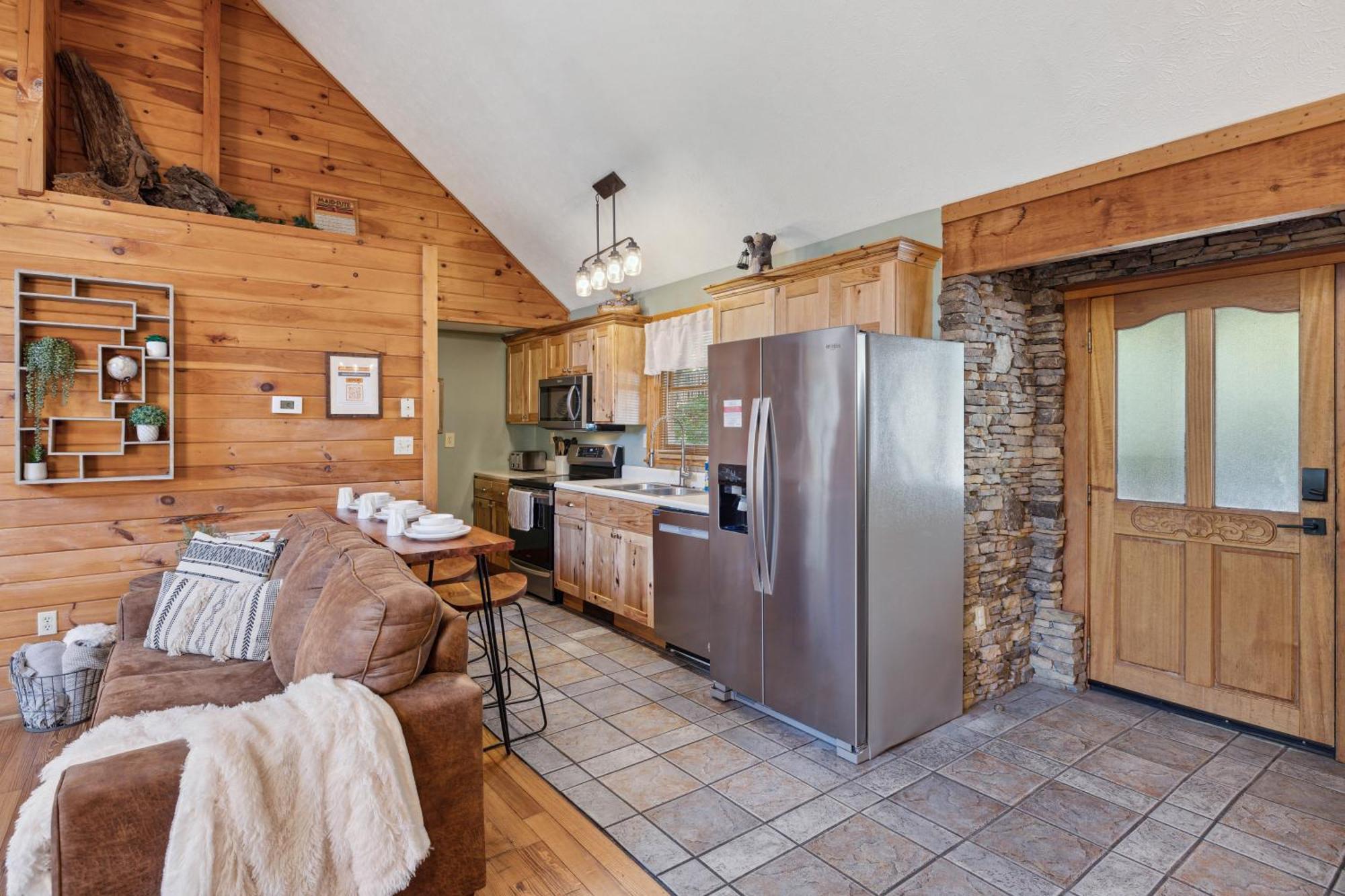 1 Min To The Parkway Spacious Cabin W 3 Suites And Extra Bedroom! Pigeon Forge Exterior photo