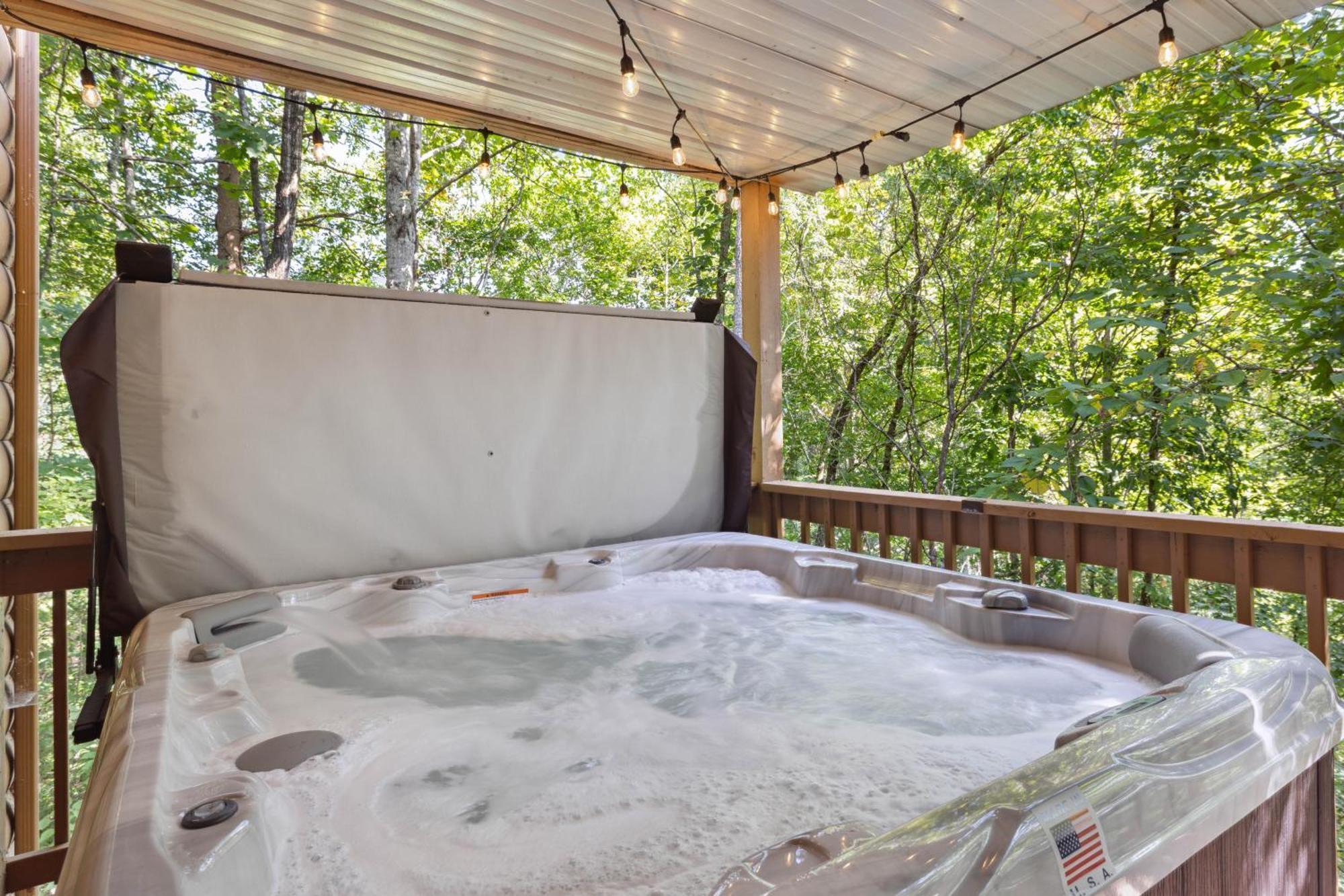 1 Min To The Parkway Spacious Cabin W 3 Suites And Extra Bedroom! Pigeon Forge Exterior photo